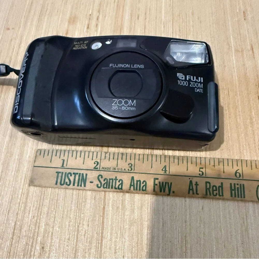 FUJI Discovery 1000 35-80mm Panorama Zoom Point & Shoot Film Camera”UNTESTED”